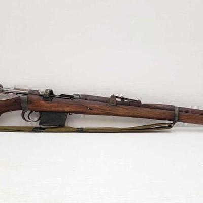 Lot 790   LeeEnfield Mark lll 7.62 Bolt Action Rifle with Magazine Serial number: 38813 Barrel Length: 25