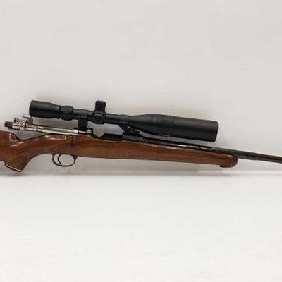 760:  Mauser M98 .3006 Bolt Action Rifle with Scope 	
Mauser M98 .30-06 Bolt Action Rifle with Scope
Serial number: 20128 Barrel length: 24