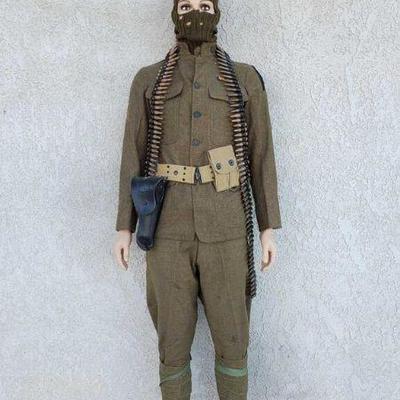 7020: U.S Army Military Uniform with Mannequin