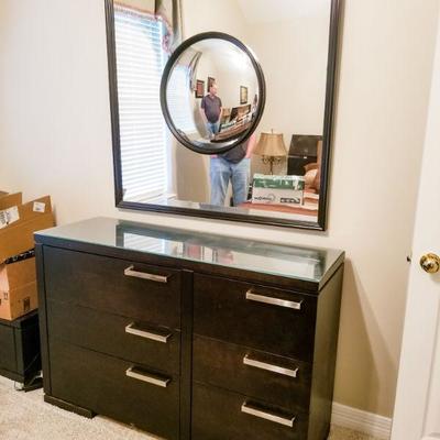 Amish made Contemporary bedroom dresser & mirror. 
Dresser 52