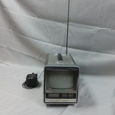 Vintage Zenith Portable TV and Radio Combo