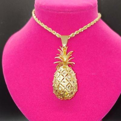 Fine jewelry listed on eBay bid on Pineapple below
Look at this on eBay
https://www.ebay.com/itm/254606398733