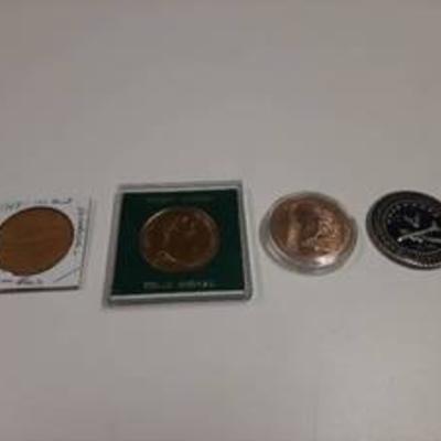 4 Medallions