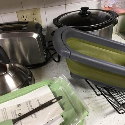 Crockpot/Toaster/Tea Kettle