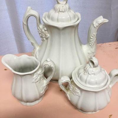 Red-Cliff Ironstone Coffee/Tea Set
