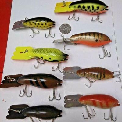https://www.ebay.com/itm/124205238063	AB0392 USED VINTAGE FRESHWATER FRED ARBOGAST CO. MUD BUG CRANK BAIT LOT CONTAIN	 Auction 

