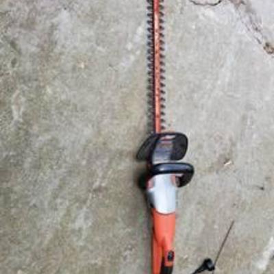 Black and Decker Electric Hedge Hog Hedger .Tested and Working