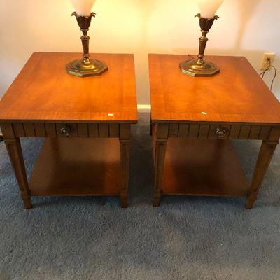 https://www.ebay.com/itm/114240035461	BU1021: Tradional Sofa End Tables (2) Local Pickup	 Auction 
