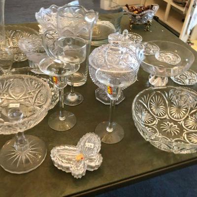 https://www.ebay.com/itm/114240224475	BU6011 Crystal / Cut Glassware / Pressed Glass Local Pickup	 Auction 
