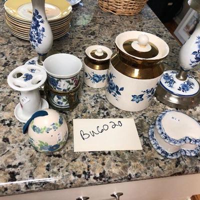 https://www.ebay.com/itm/114240230121	BU6020 Blue and Whire China Lot	 Auction 
