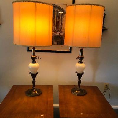 https://www.ebay.com/itm/124203579554	BU7034 Stiffel Table Lamps (2)Local Pickup	 Auction 
