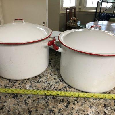 https://www.ebay.com/itm/114240210383	BU1181 Red and White Stoneware Enamel Pots	 Auction 
