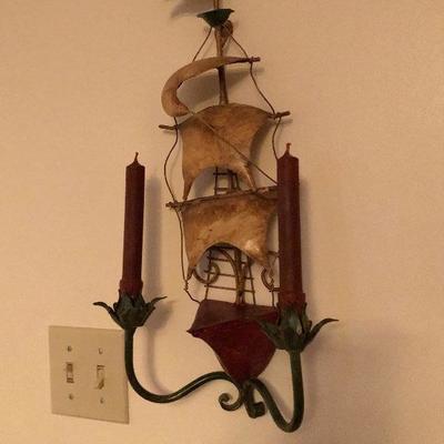 https://www.ebay.com/itm/124203596448	BU7049 Pirate Ship Candle Wall Sconce Local Pickup	 Auction 
