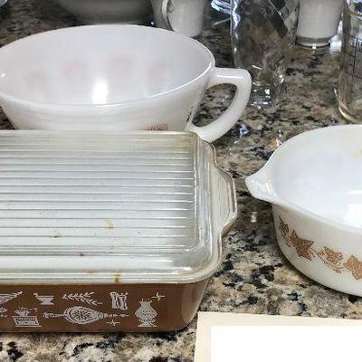 https://www.ebay.com/itm/124203439995	BU1140 Vintage Pyrex Cookware / Baking ware Lot Local Pickup	 Auction 

