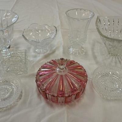 1084	LOT 8 PCS ASSORTED CLEAR & COLORED GLASS
