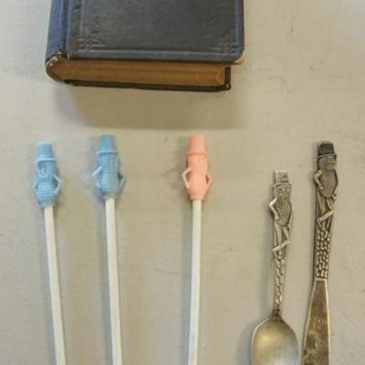 1047	LOT OF MR PEANUT STIRRERS AND SPOON AND KNIFE AND PEN. LEGISLATIVE DIRECTORY 1875
