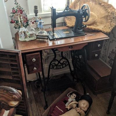 Estate sale photo