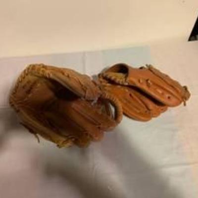 2PC Baseball Glove Lot