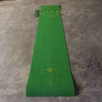 Indoor Putting Green With Holes