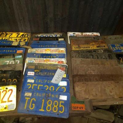 1547	

33 License Plates, California, Oregon, Utah, and Ohio
California 1920, 1931, 1934, 1937, 1945 Commercial, 1956, 1 black and yellow...
