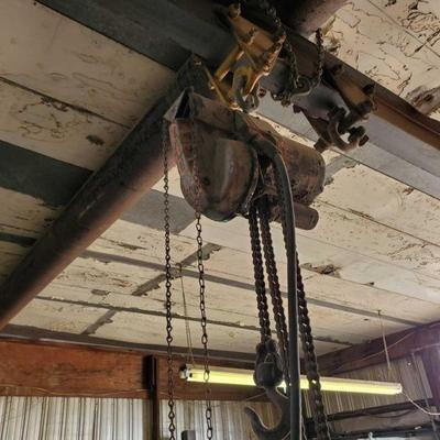 1830	

Yale 1/2 Ton Electric Chain Hoist
Yale 1/2 Ton Electric Chain Hoist