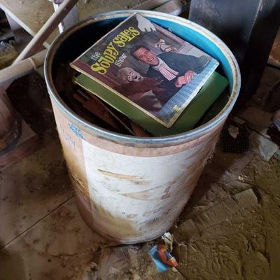 1614	

Barrel Full Of New and Used Records
Barrel Full Of New and Used Records
