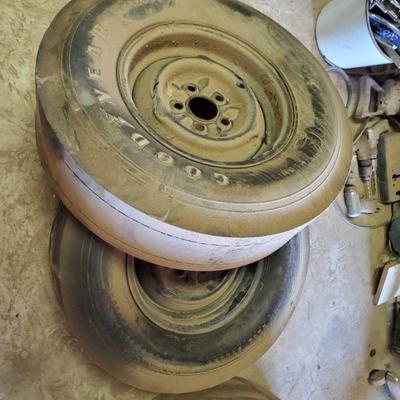 1633	

14" Wheels With Goodyear Drag Radial
14" Wheels With Goodyear Drag Radial, Wheels are 14", Lug Pattern is 5Ã—4.5,...