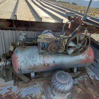 1900	

Air Compressor
Air Compressor