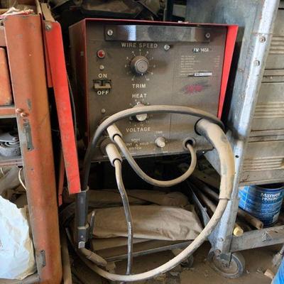1590	

Snap-On Welder
Model No: FM-140A Serial No: 840-6416