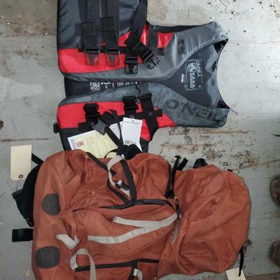 7340	

Superlight Life Jacket and Kelty Hiking Pack
Life Jacket Size: XX Large
