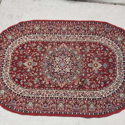 7996	

Decorative Rug
Messures approx 51