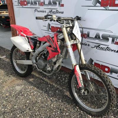 58	

2006 Honda CRF 450R
2006 CRF 450R Vin: JH2PE05346M409212
Sold on application for duplicate title. Title not in hand.  
DMV fees: $75...