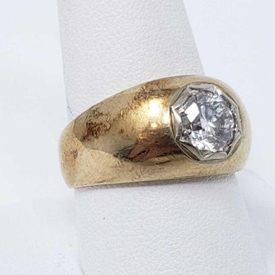 700	

10k Gold Ring With Diamond, 7.8g
Size 10, Diamond Approx 2ct.