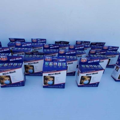 3007	

18 Brand New Boxes Of Rite Aid Maxi-Masks
7 Count Per Box
