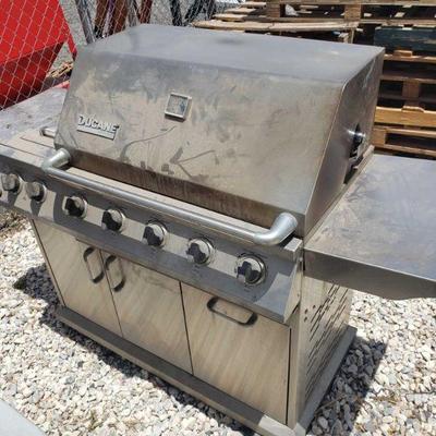 17114	

Ducane Stainless Propane Grill
Ducane Stainless Propane Grill Approximately 67