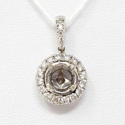 636	

14k Gold Pendant With Diamond Accents, 3g
Weighs Approx 3g