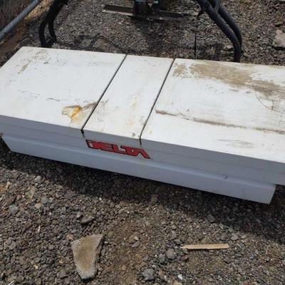 17135	

Delta Truck Bed Tool Box
Measures Approx 67