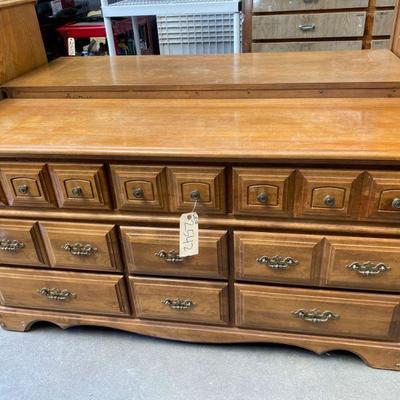 2542	

Wooden Dresser
Wooden Dresser Approx. 5â€™x2â€™7â€