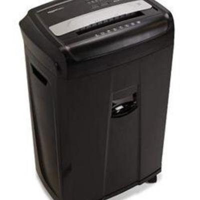 AmazonBasics 17-Sheet High-Security Micro-Cut Paper, CD and Credit Card Home Office Shredder