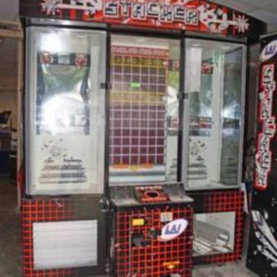 #Stacker Arcade Machine - Game Merchandiser - Big Machine