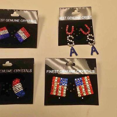 https://www.ebay.com/itm/114171627908	BOX074P LOT OF FOUR RED, WHITE, AND BLUE CRYSTAL POST EARRINGS 	 $20.00 	OBO
