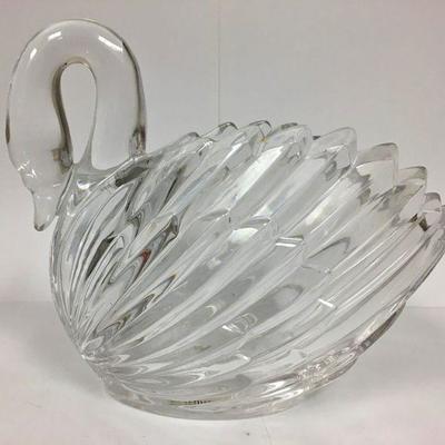 https://www.ebay.com/itm/114247264850	KB0157: Gloria Vanderbilt 24% Lead Crystal Swan Dish 7
