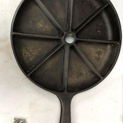 https://www.ebay.com/itm/124209012264	LAN9881 Corner Bread Cast Iron Skillet Local Pickup	 $20.00 	Buy-It-Now

