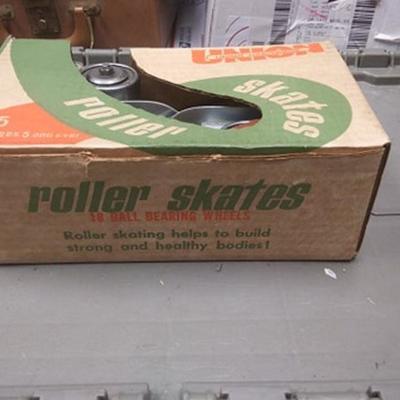 https://www.ebay.com/itm/114247487701	BU3036 VINTAGE UNION HARDWARE ROLLAR SKATES #5 IN BOX 18 BALL BEARING WHEELSOLD STOCK NEW IN BOX...