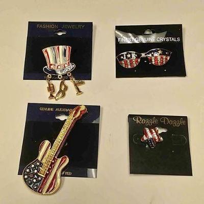 BOX074U	https://www.ebay.com/itm/124141891254	BOX074U LOT OF FOUR PATRIOTIC PINS RED, WHITE , AND BLUE . ðŸ‡ºðŸ‡¸lot #1 	 $20.00 	OBO...