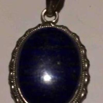 https://www.ebay.com/itm/114189675919	RX4152022 STERLING SILVER BLUE STONE CHAIN FAB WEIGHT 17.6 GRAMS REX BOX1 RX 4152022	 $19.00 
