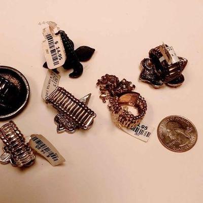 BOX074X	https://www.ebay.com/itm/114171663741	BOX074X LOT OF SIX FLEUR-DE-LIS STRETCH RINGS "COSTUME JEWELRY" 	 $20.00 
