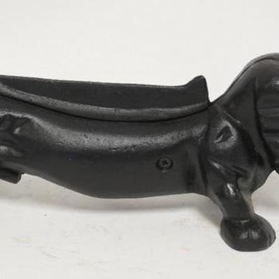 1263	DACHSHUND CAST IRON BOOT SCRAPE, PAINT CHIPPED ON ONE EAR, 14 IN L 
