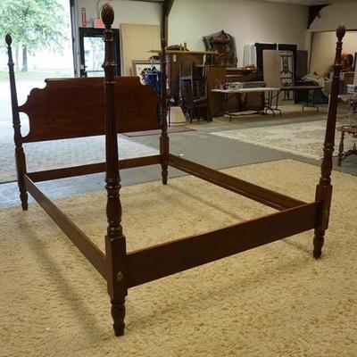 1162	STATTON AMERICANA CHERRY 4 POSTER BED WITH PINEAPPLE FINIALS. 64 IN WIDE
