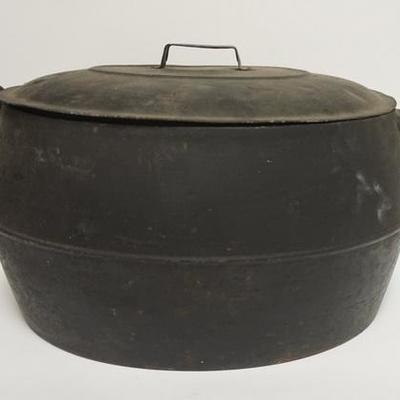 1056	CAST IRON PAN W/ TIN LID, 15 1/2 IN X 11 IN, 10 IN H 
